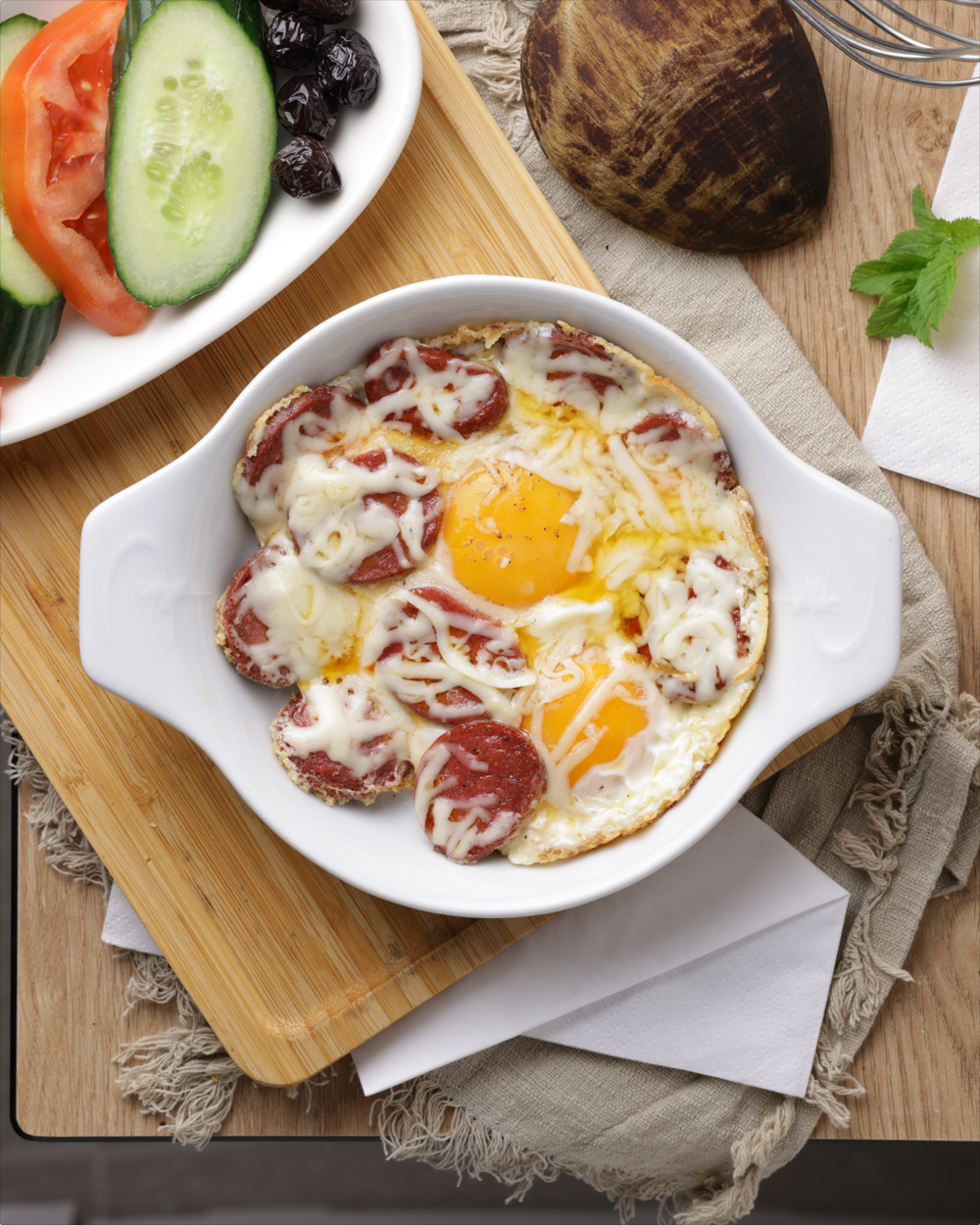Spiegelei mit Sucuk u. Gouda